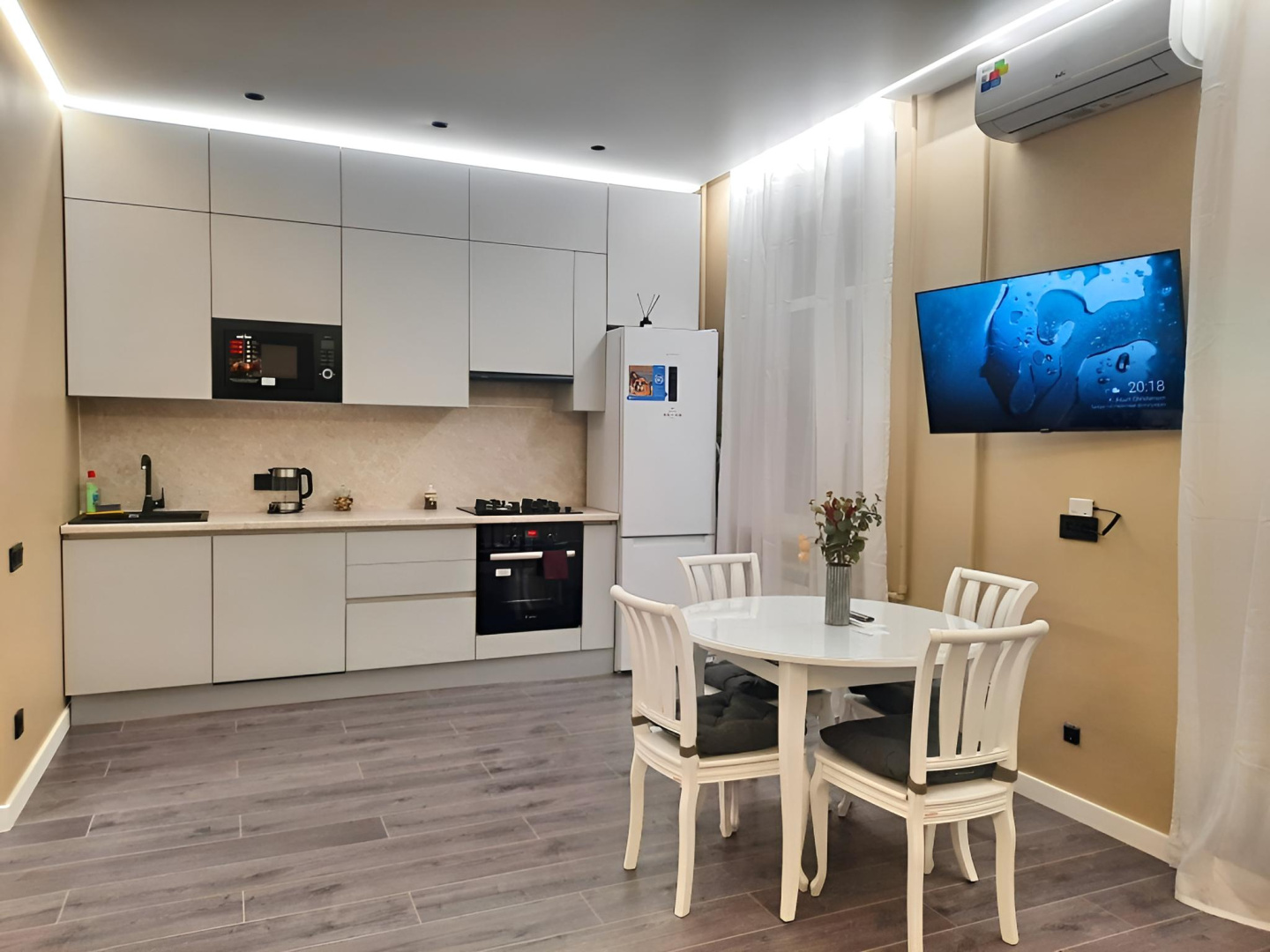 Апартаменты Sutki Rent  на Новочеркасском проспекте