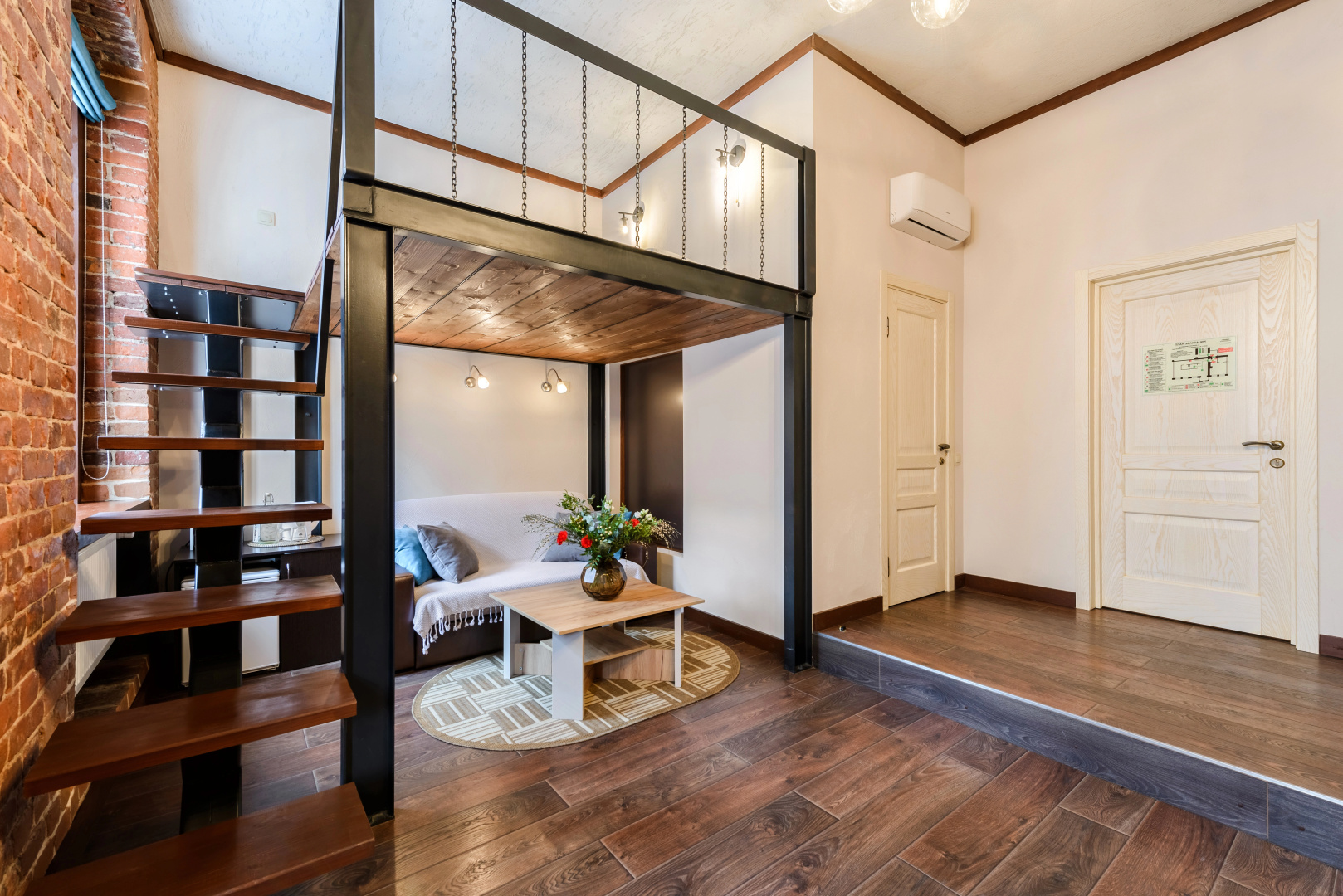 Апартаменты Nevsky Loft Studio