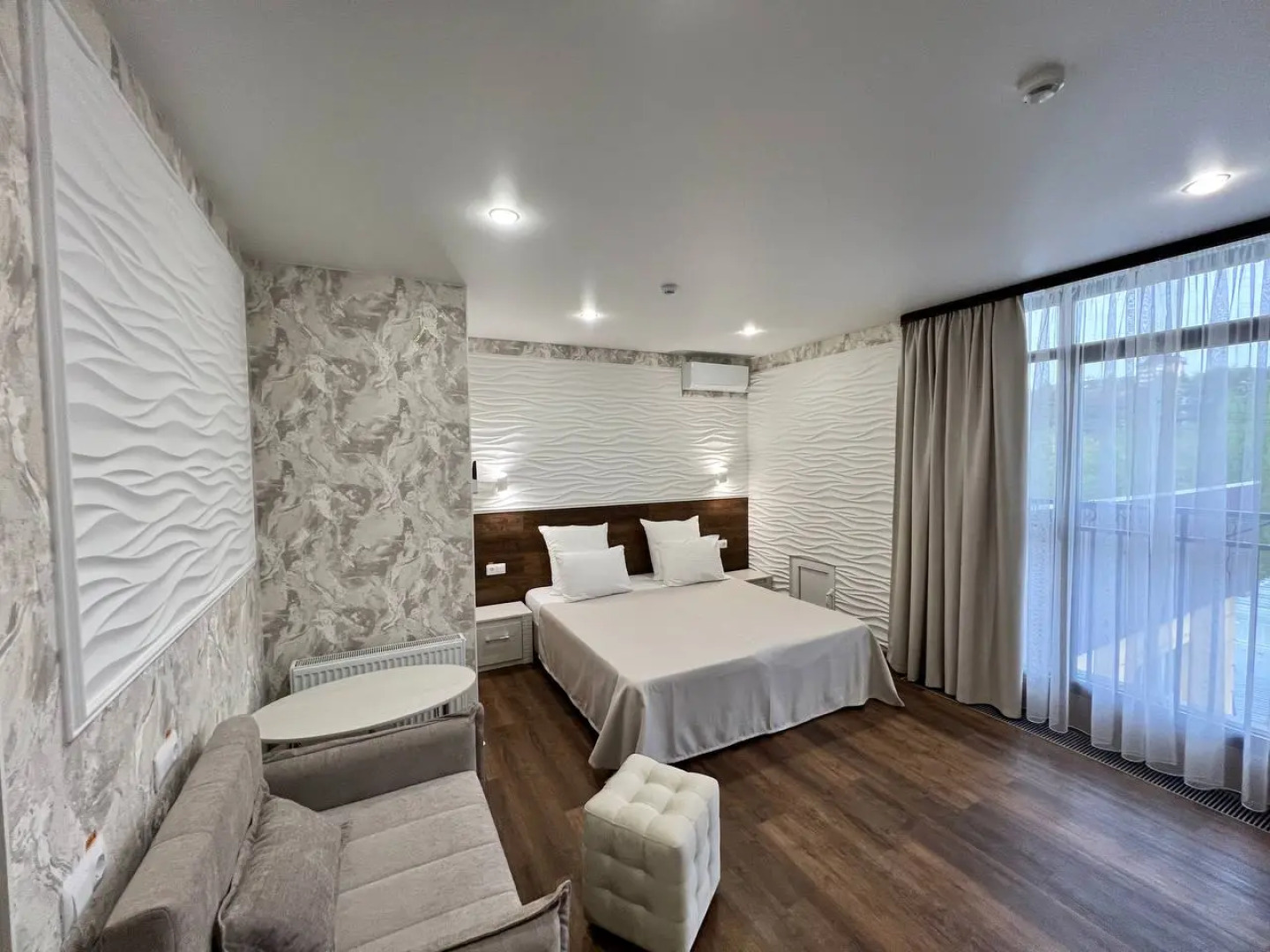 Отель Викинг