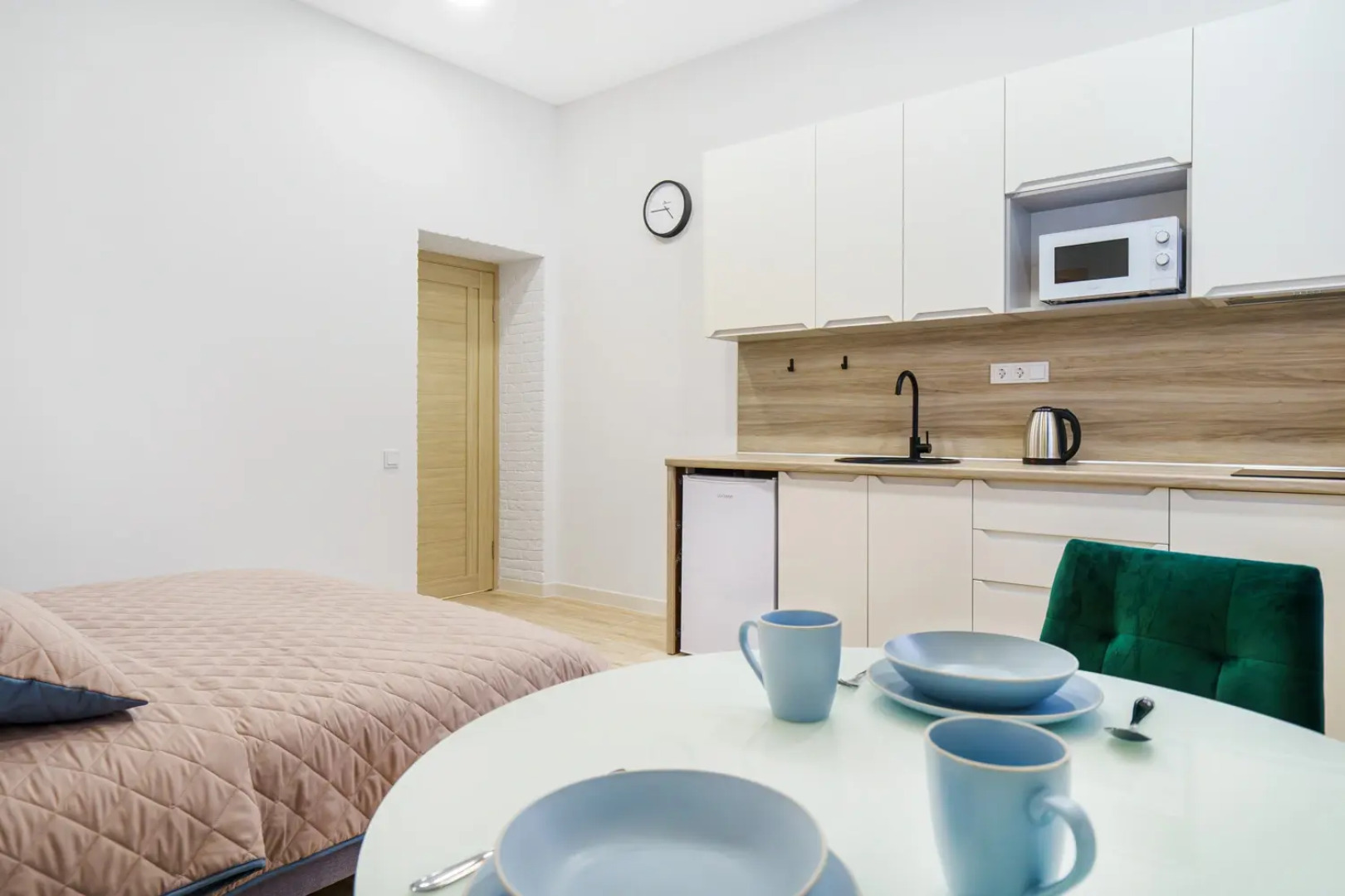 Апартаменты Good night на Белинского 32А Евродвушка