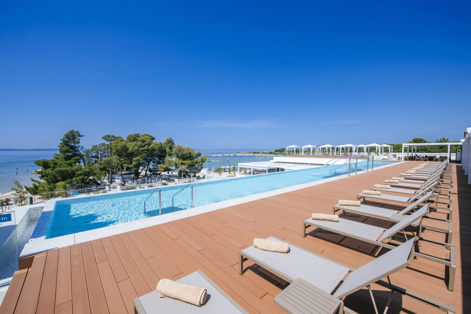 Апарт-отель ZATON HOLIDAY RESORT