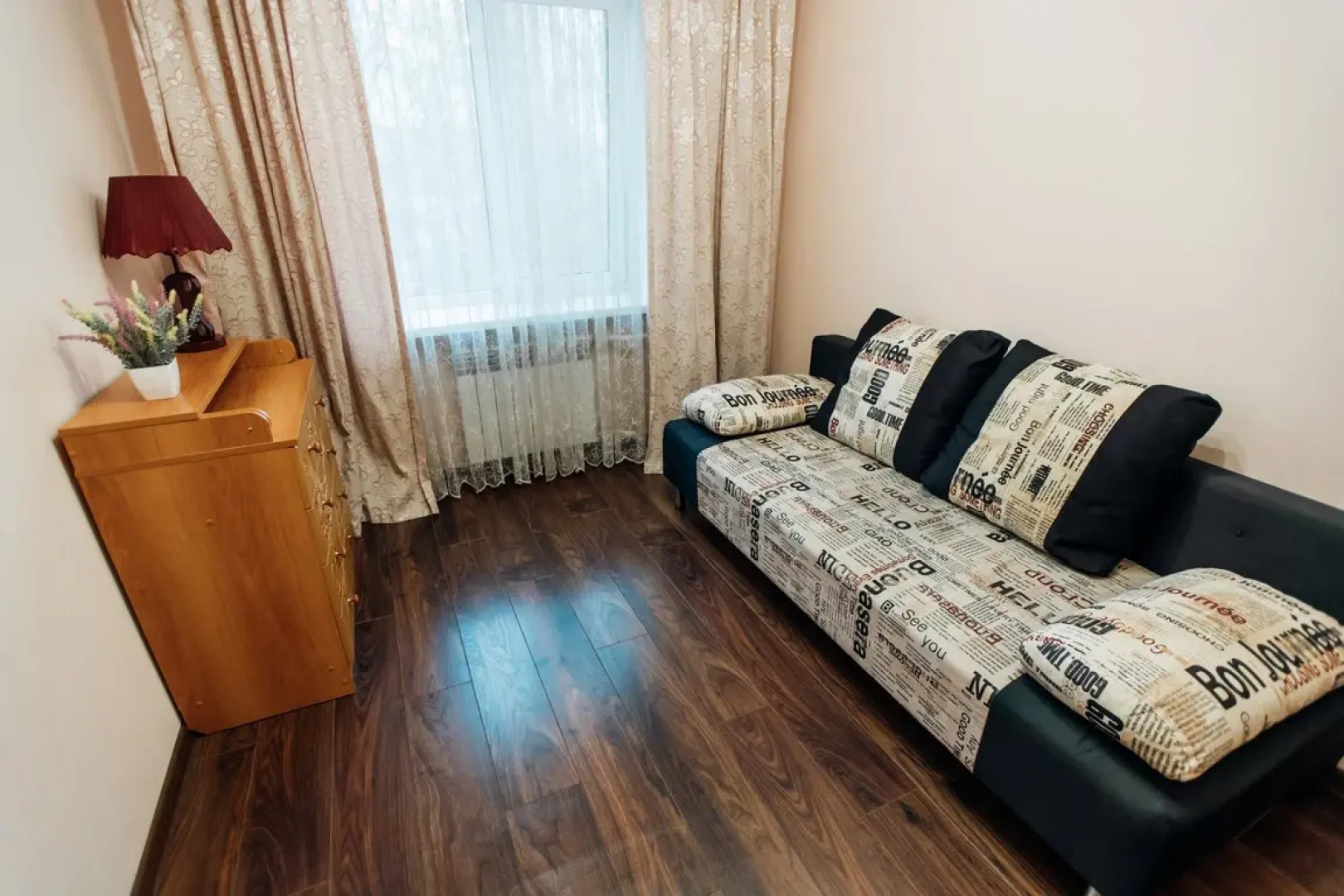 Апартаменты Трехкомнатные на Энгельса