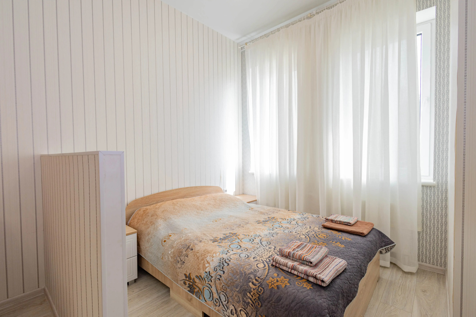 Апартаменты новые и комфортные возле красивого озера