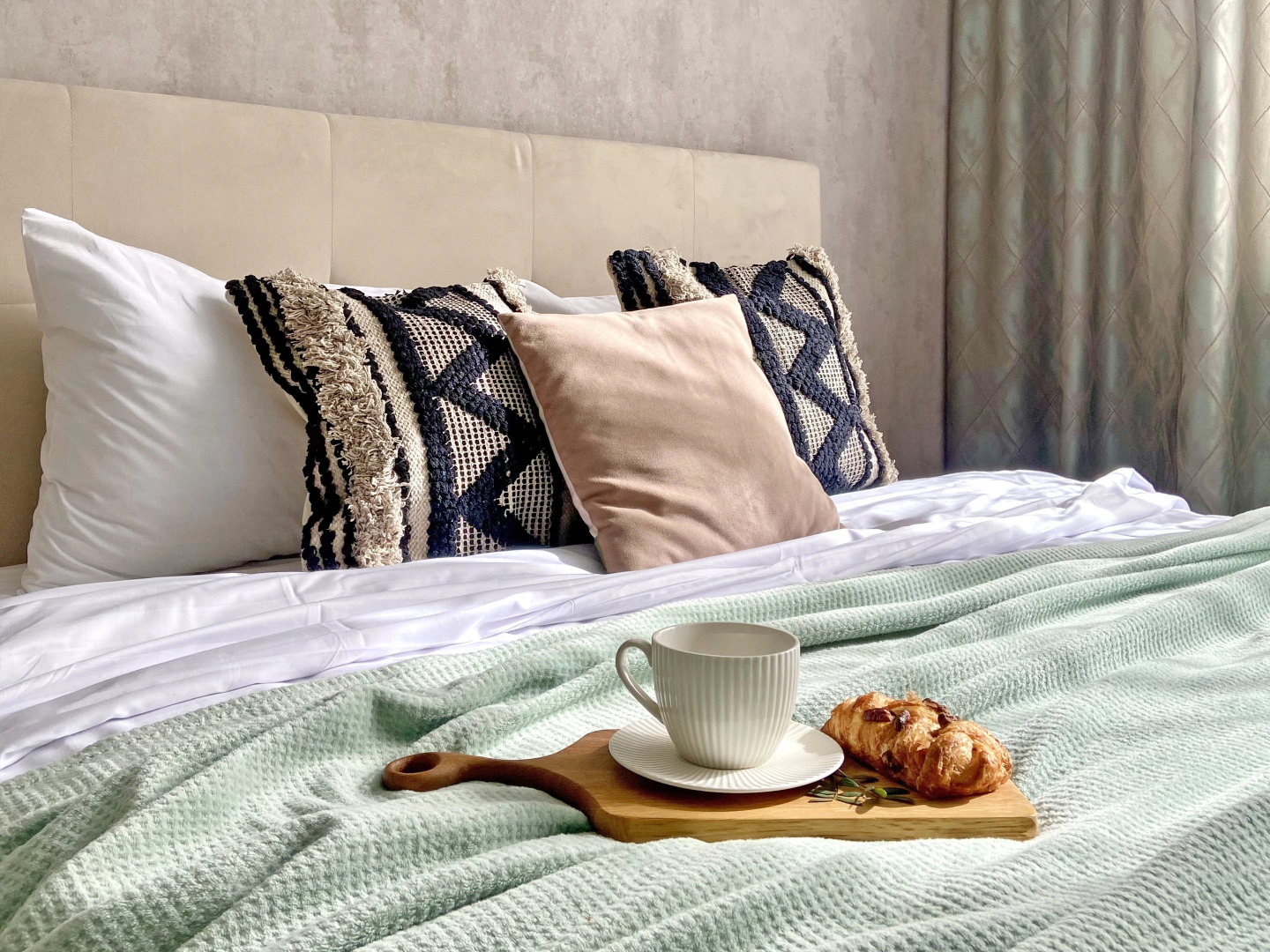 Апартаменты «Атмосфера» | Мятный Бархат — Свежесть Уюта В Центре Липецка