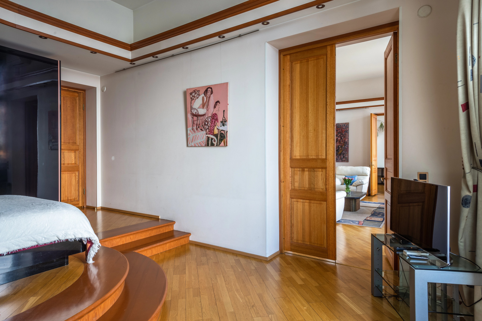 Апартаменты Art Home у Эрмитажа 7 комнат с видом на Неву