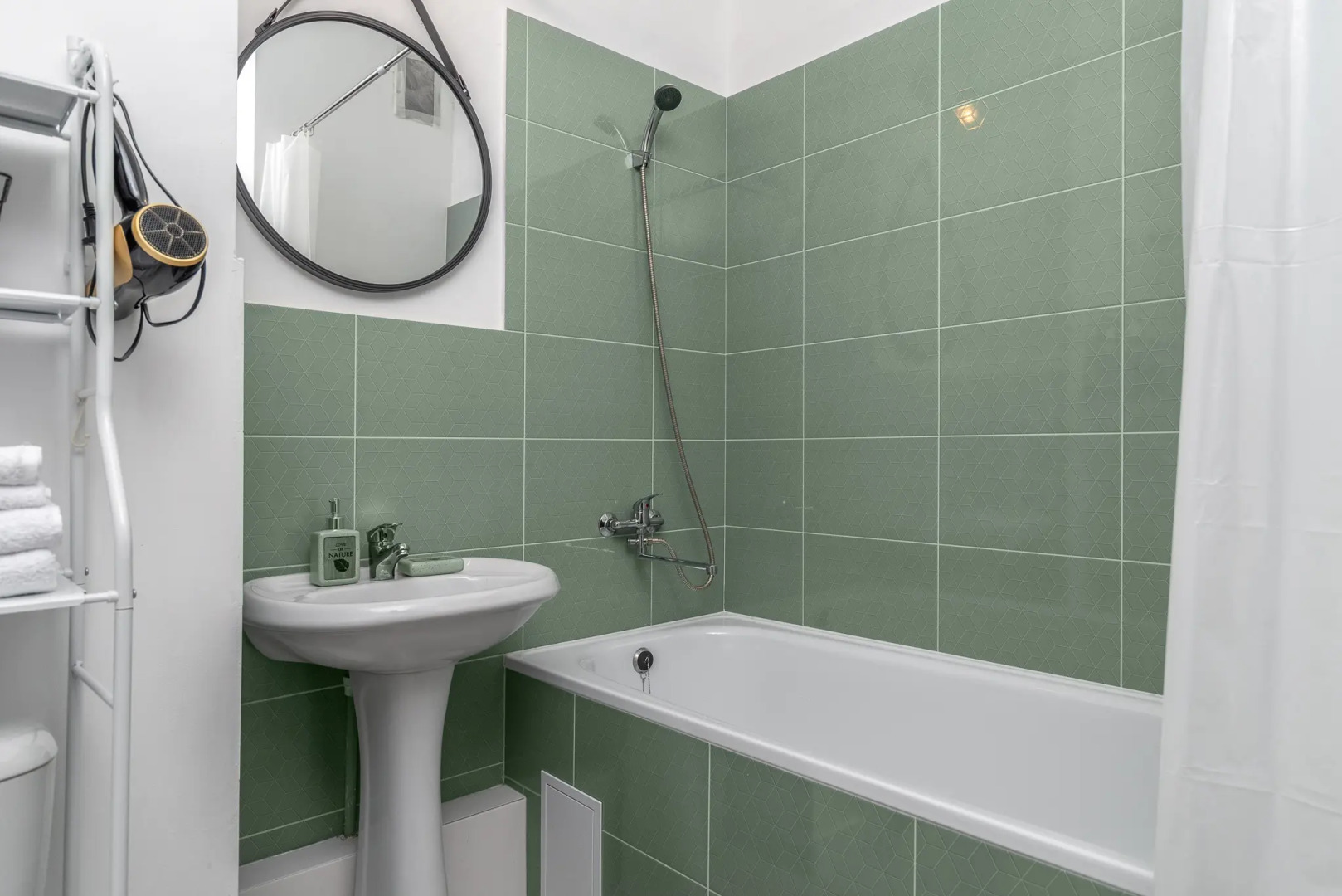 Апартаменты тут живут | Парк и Стадион