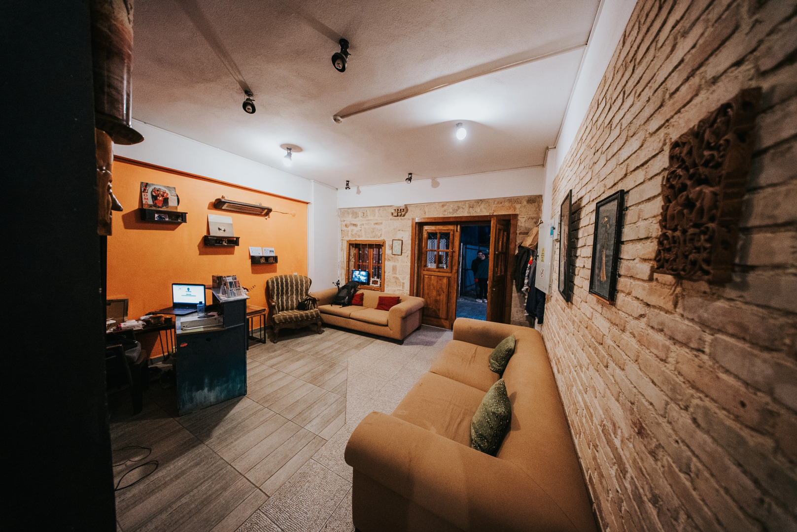 Хостел Kuyu Beergarden