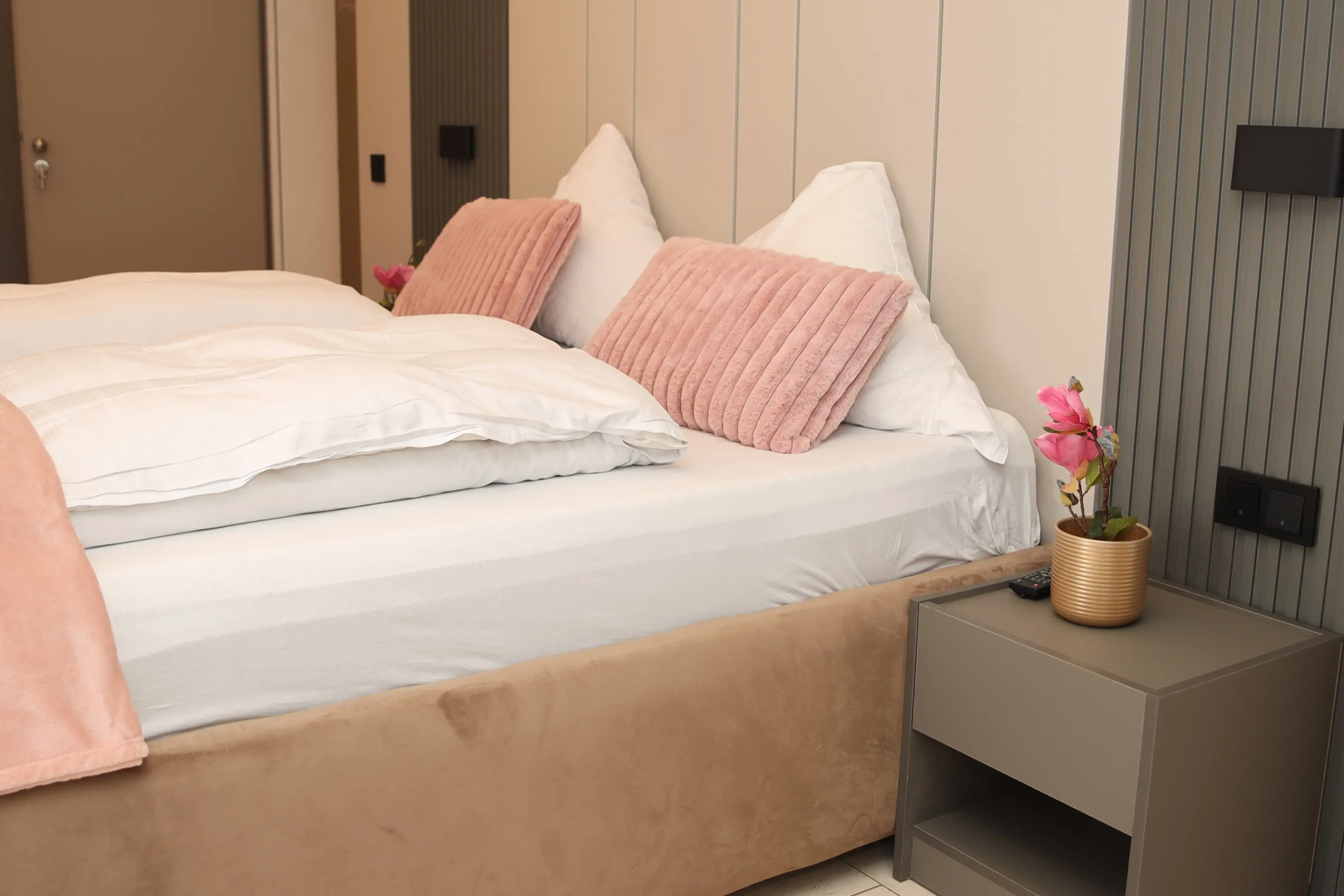 Отель Hafez Bad Salzuflen