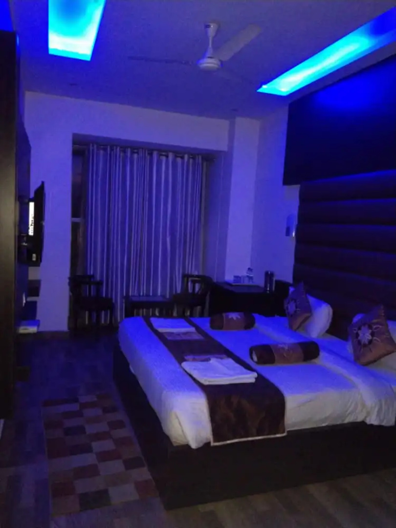 Отель Vibhav Grand