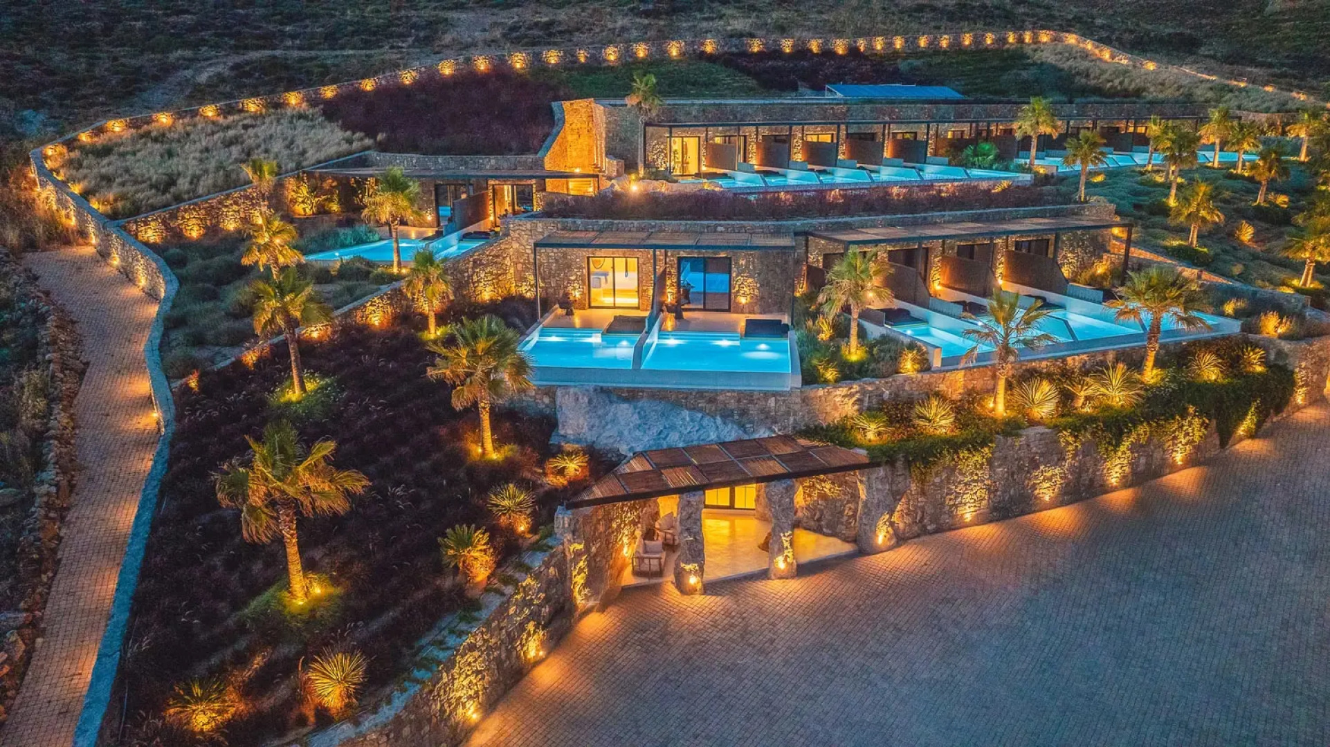 Отель Ftelia Black Villas