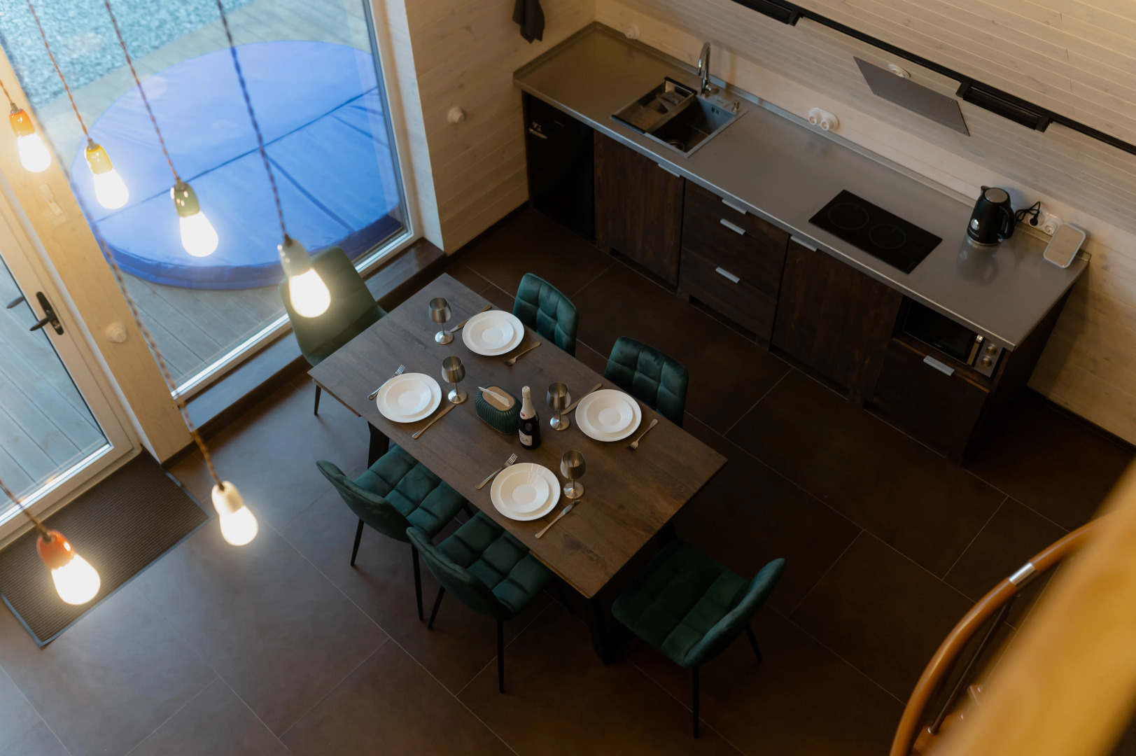 Частный дом с сауной и купелью на опушке леса