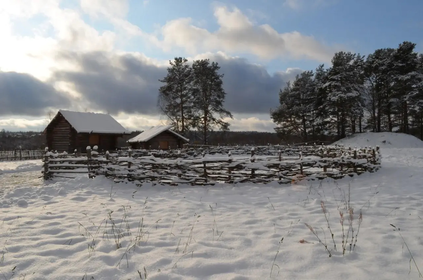 Отель Загородный клуб Любытино Хутор