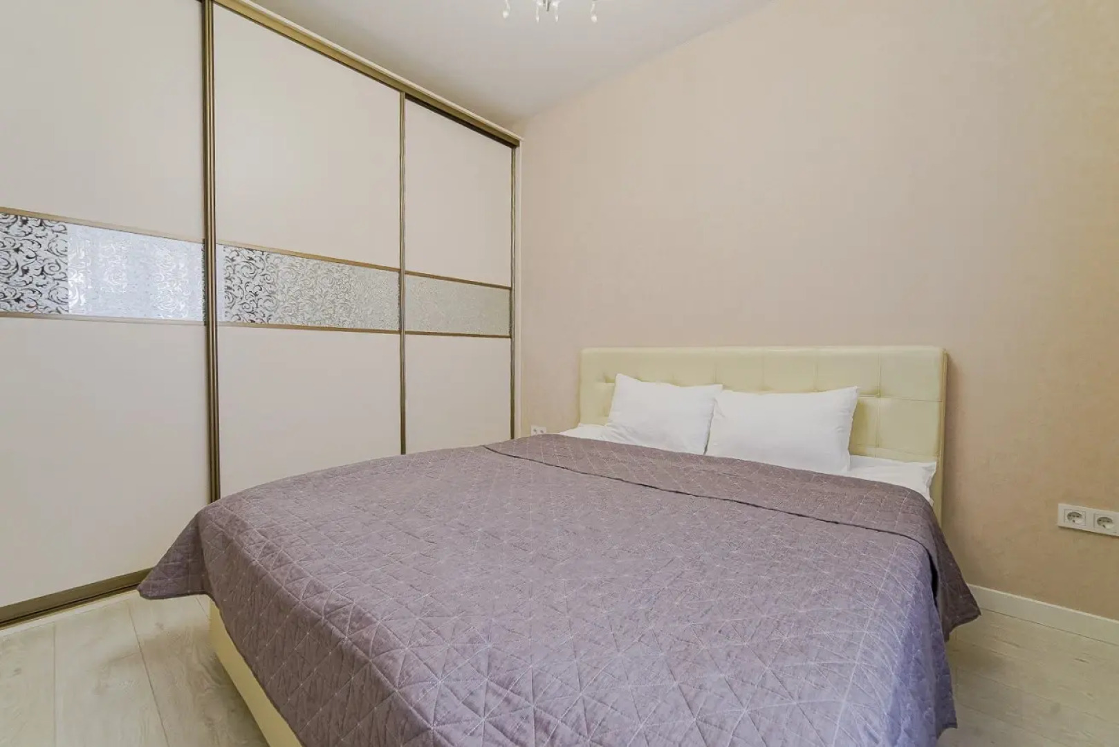 Апартаменты BelaTravel по адресу: Красная, 21