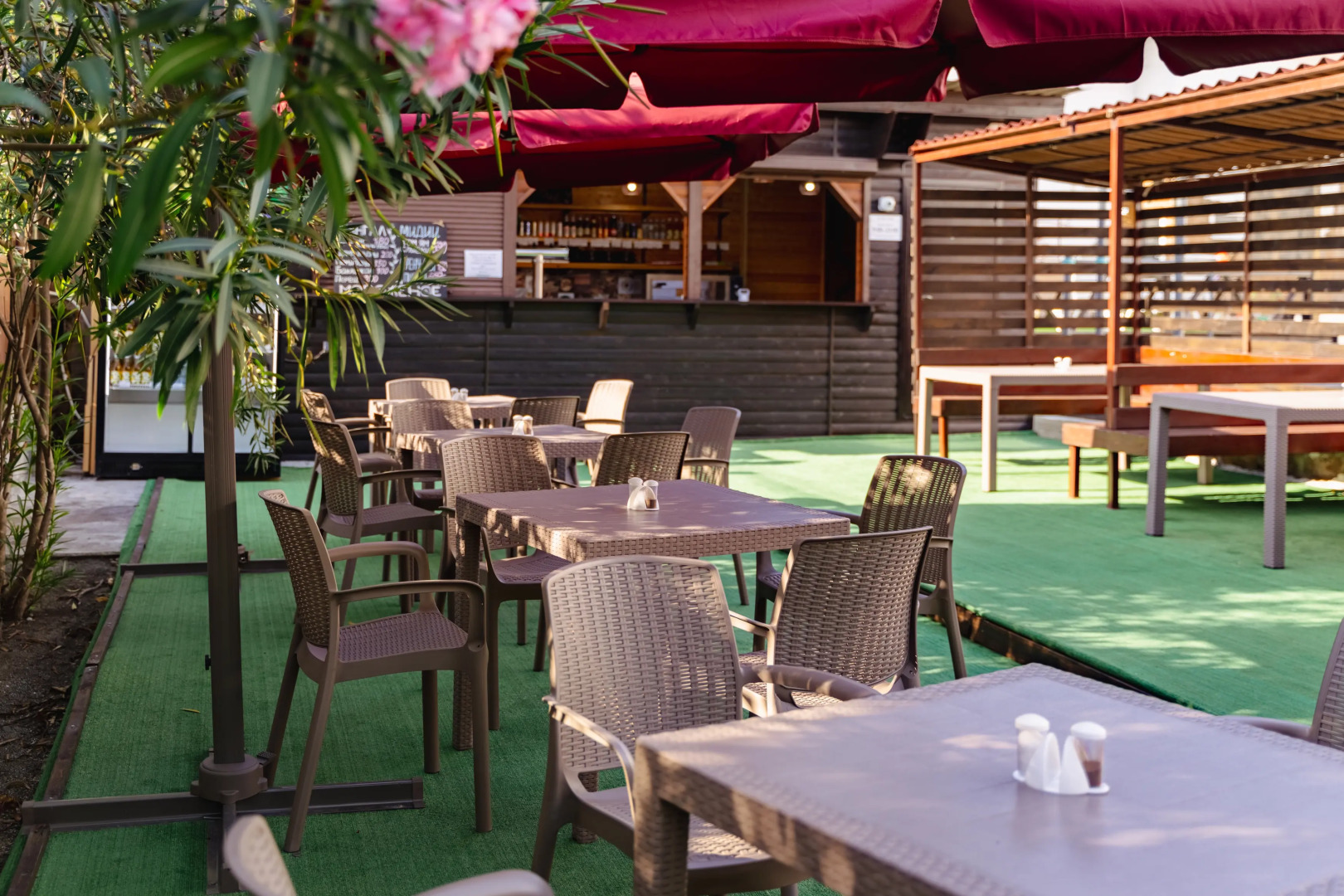 Отель Максим Парк-Лоо