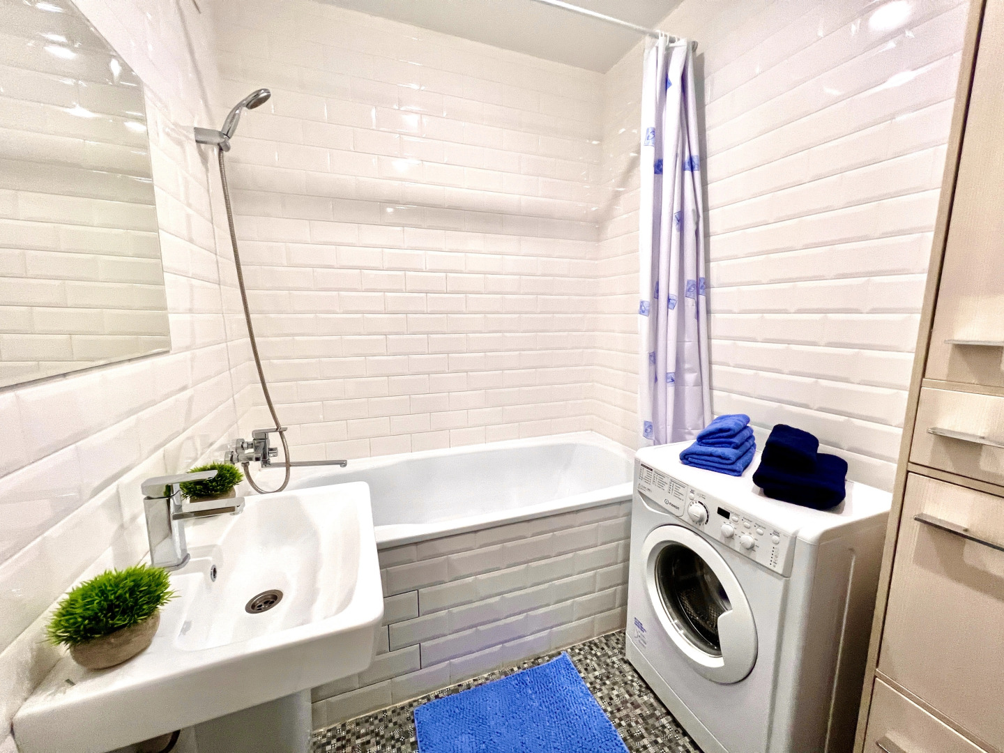 Апартаменты в ЖК Изумрудный (ул. 5-я Просека 129)