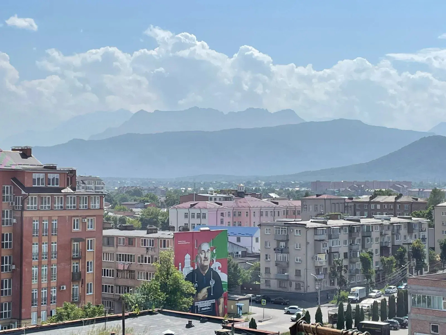 Квартира Уютная Квартира с Видом на горы в самом центре Владикавказа.