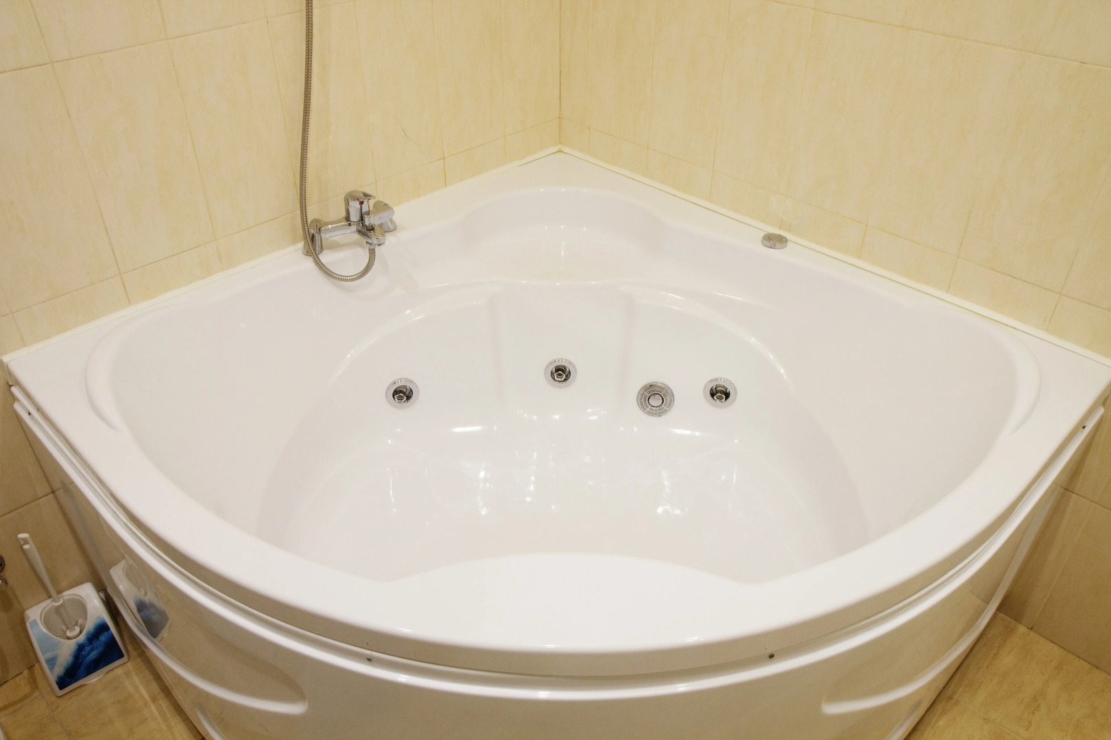 Апартаменты 2-х комн. с джакузи набережная Енисея