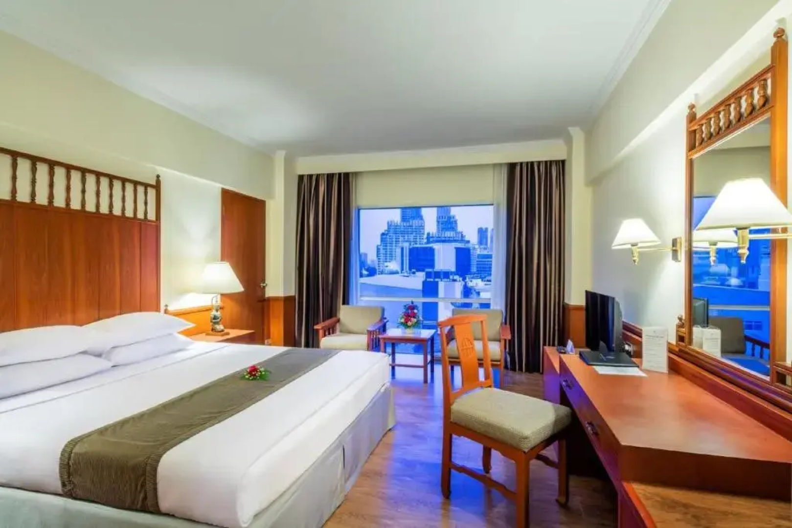 Отель Bangkok Palace