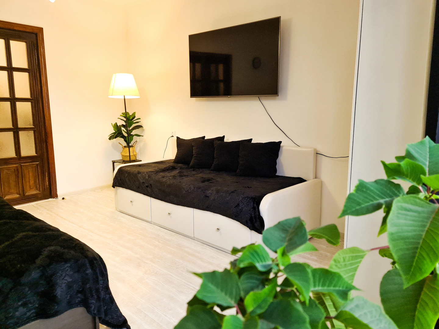 Апартаменты  Геологоразведчиков 16