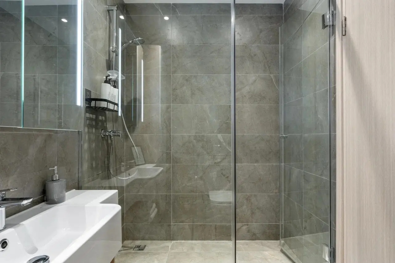 Апартаменты Selfy Apartment с панорамным видом на город и остров мечты