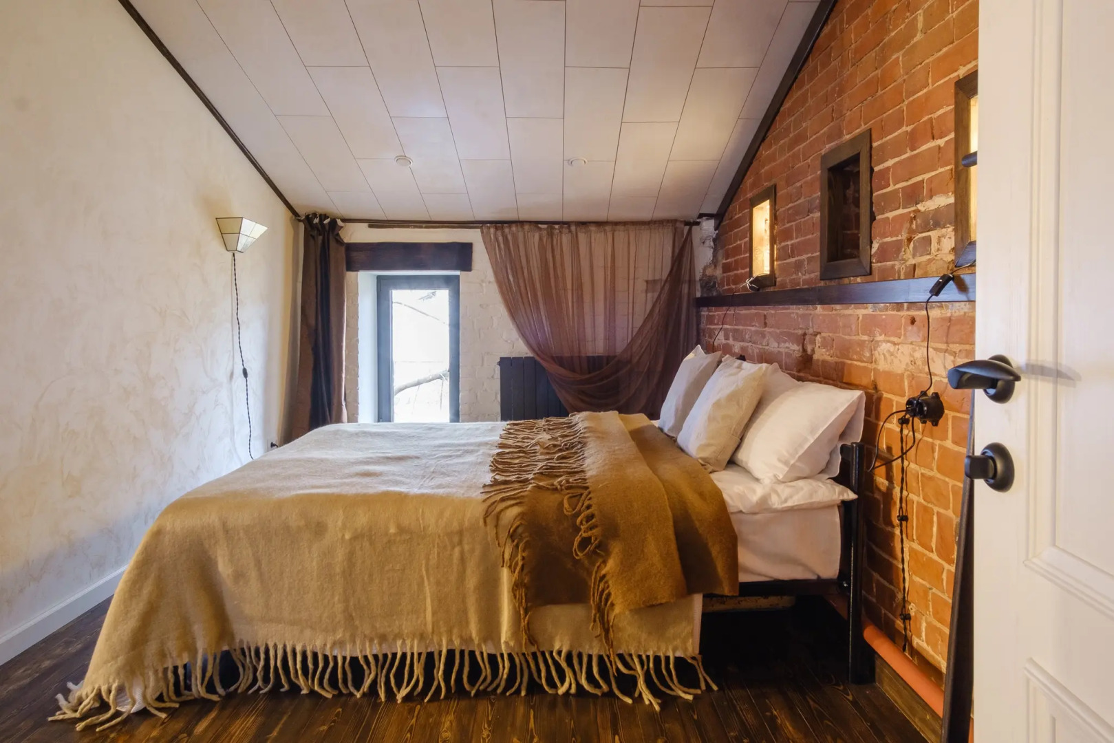 Апартаменты LOFT Холл у Кремля с четырьмя комнатами