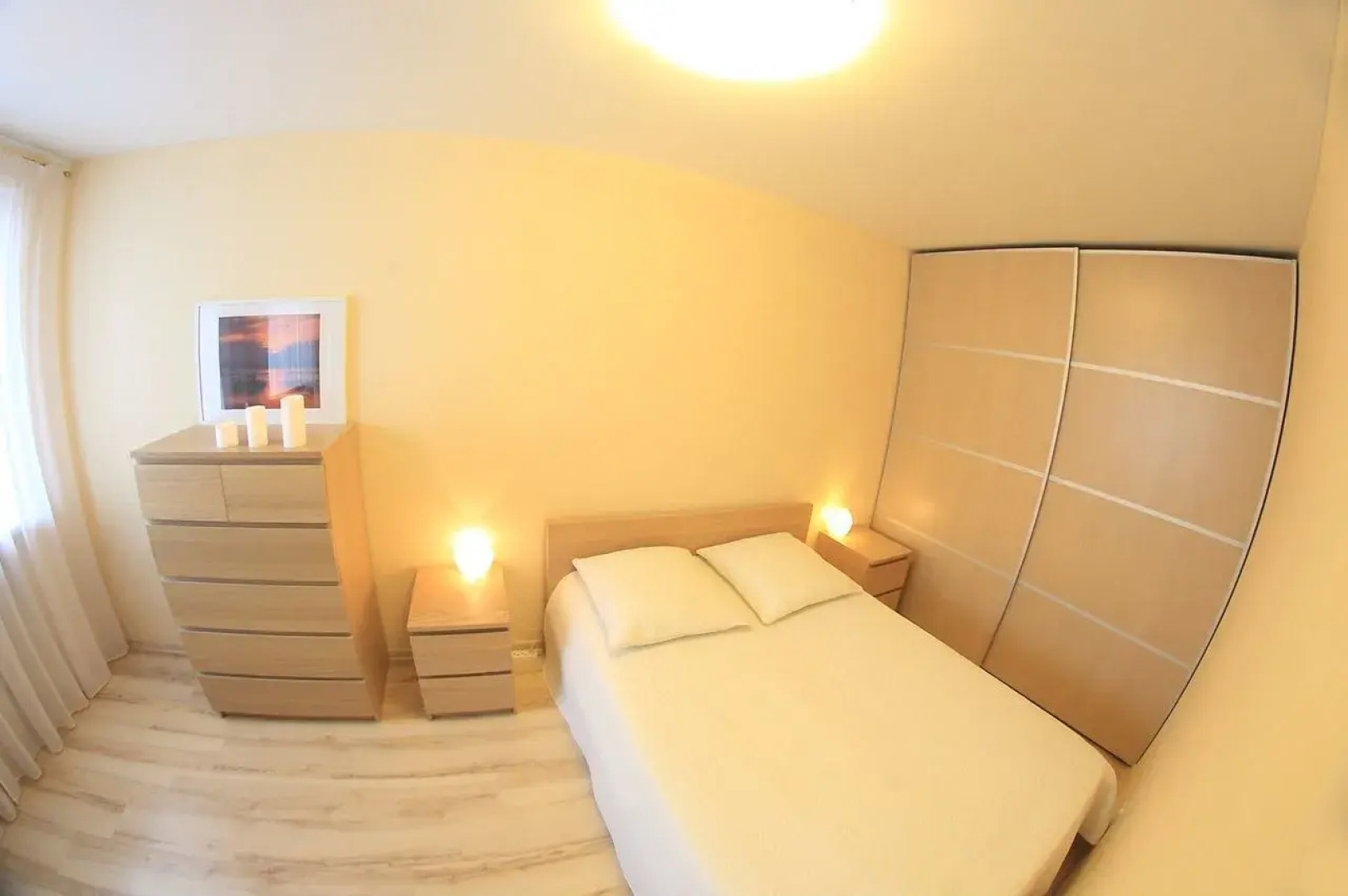 Квартира Уютная Двухкoмнaтная c Прекраcным Видом из Окна