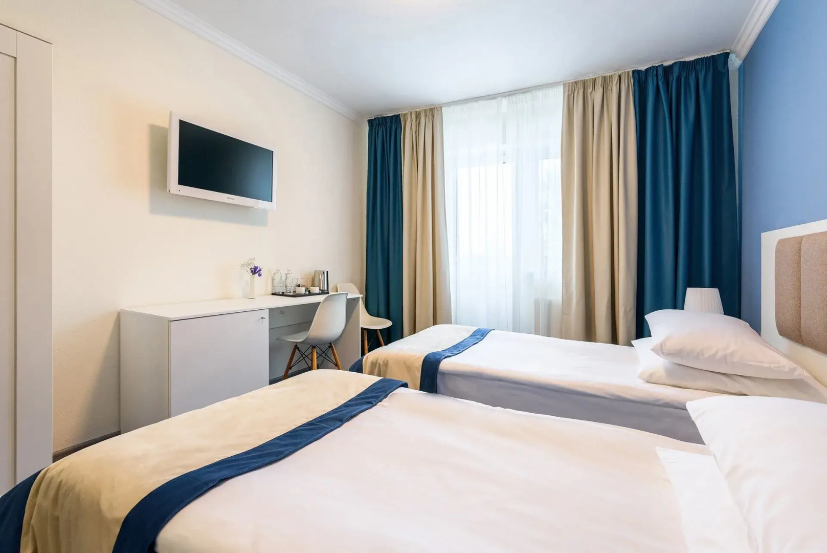 Отель Riverside