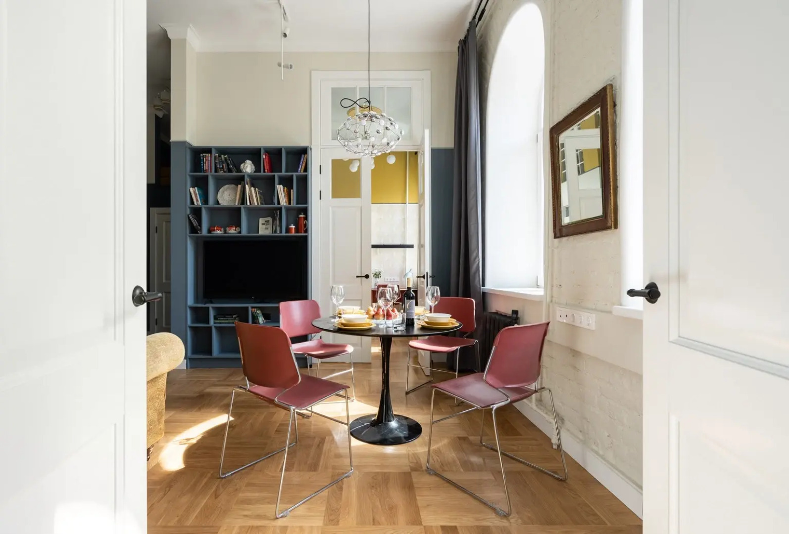 Апартаменты LetYourFlat Boutique