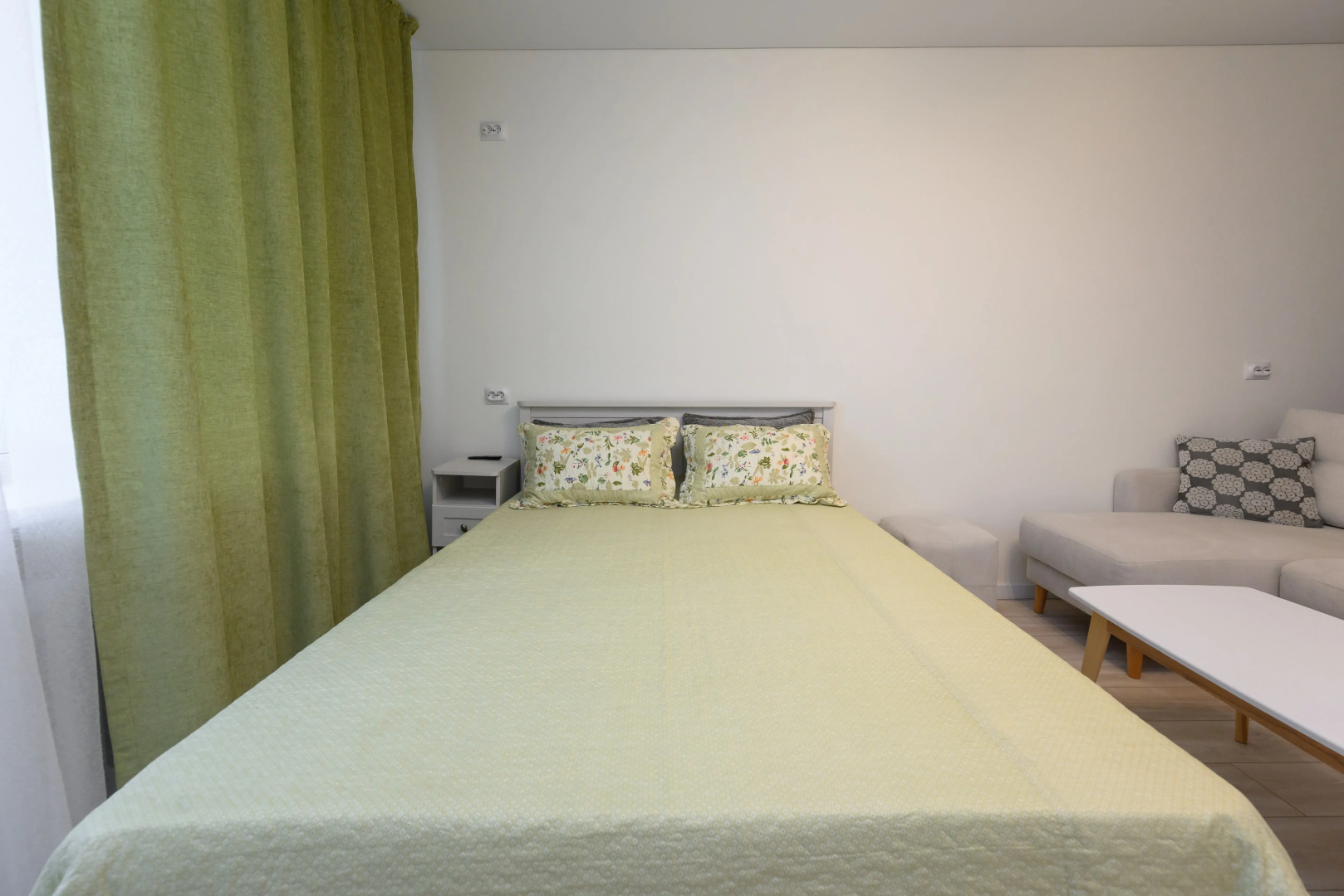 Квартира Алое поле