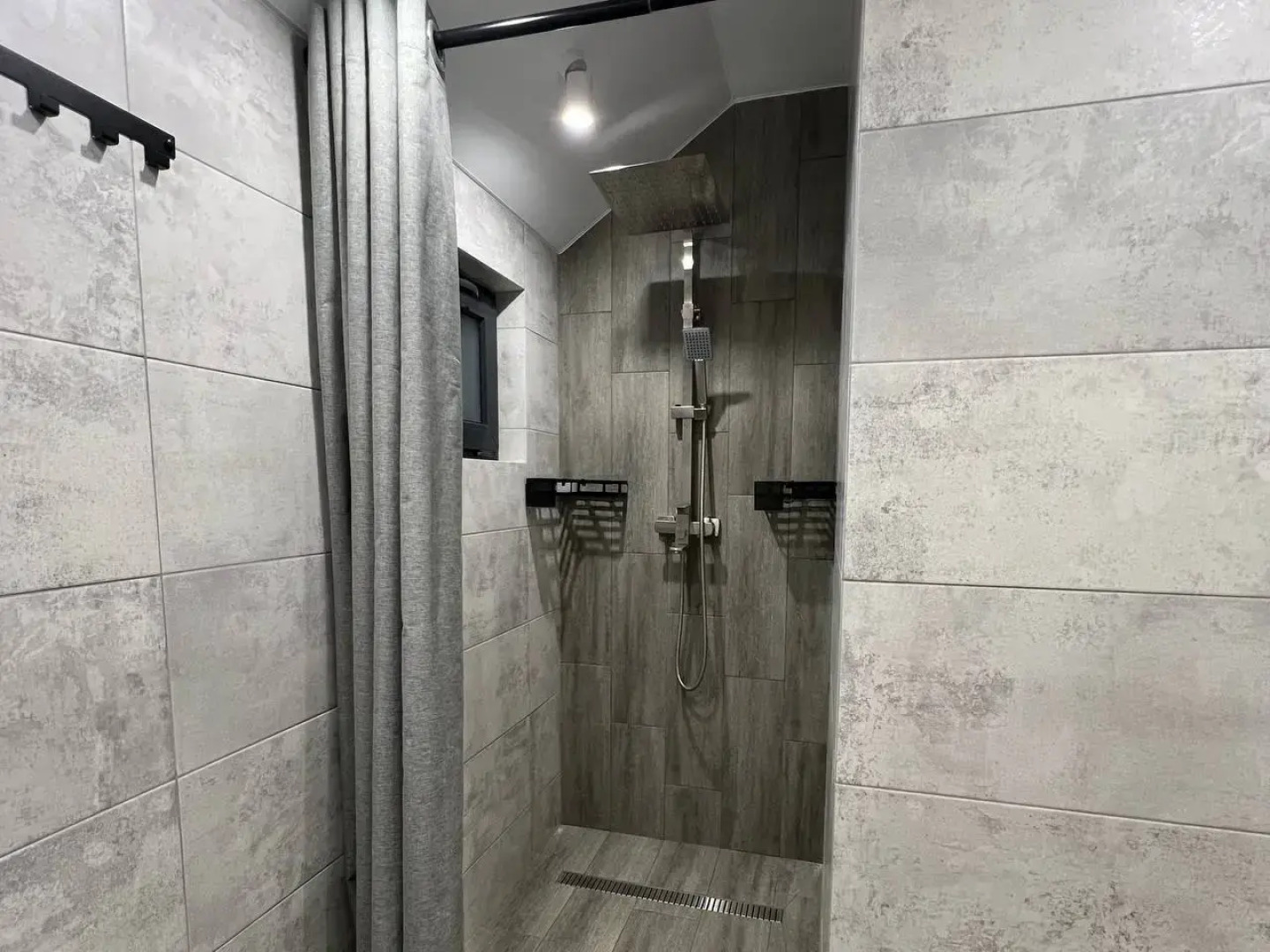 Частный дом Barn-House у леса с бассейном и банным чаном