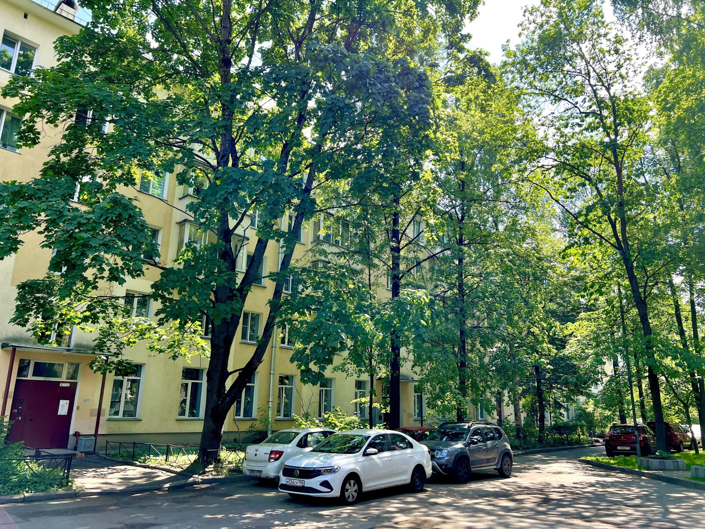 Апартаменты 1896. Большая семейная квартира для компании до 8 человек