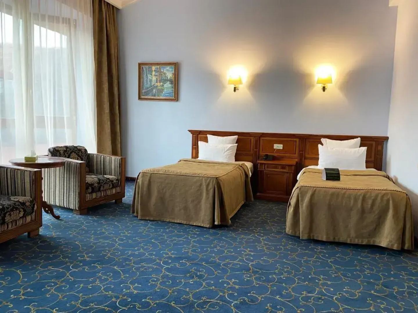 Отель Hotel Russia