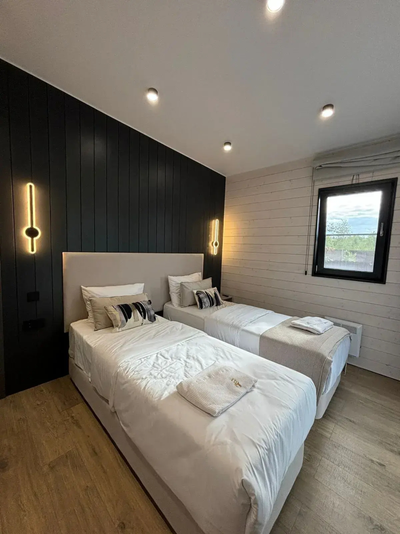 Частный дом Большой у реки с камином и сауной