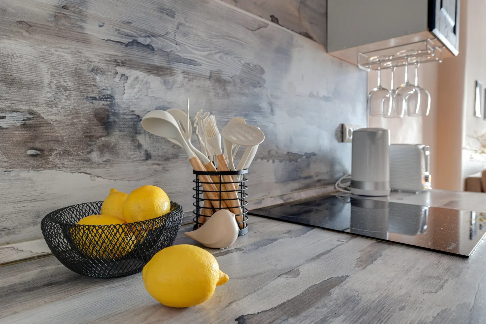 Апартаменты  Happy People рядом с трассой М-4 и в доме с Термы Видное