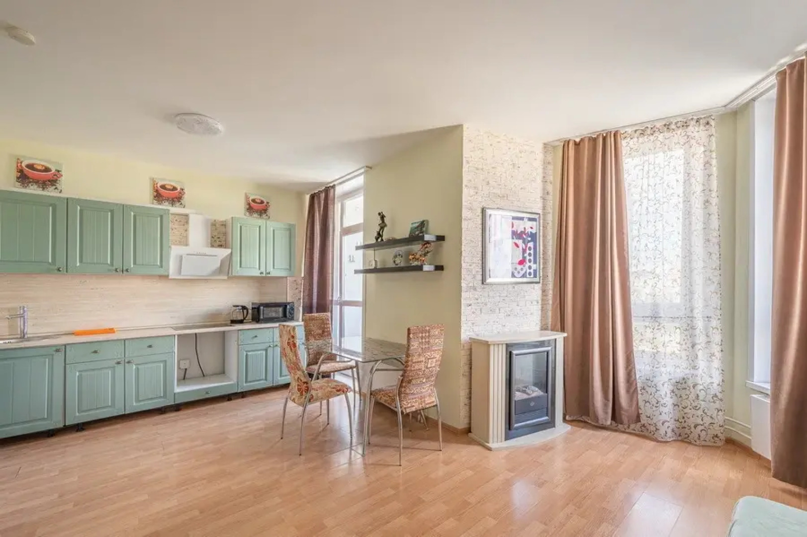 Апартаменты 61 на Феофанова