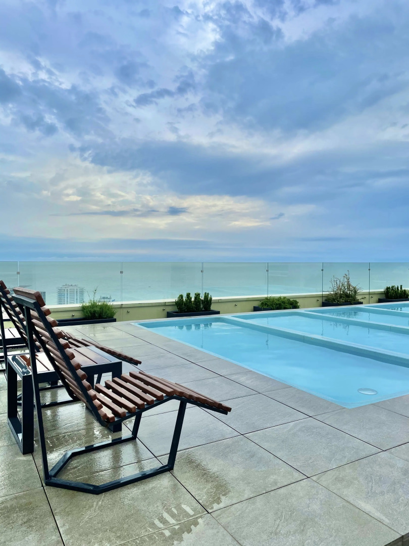 Апартаменты Умные с бассейном у Дендрария