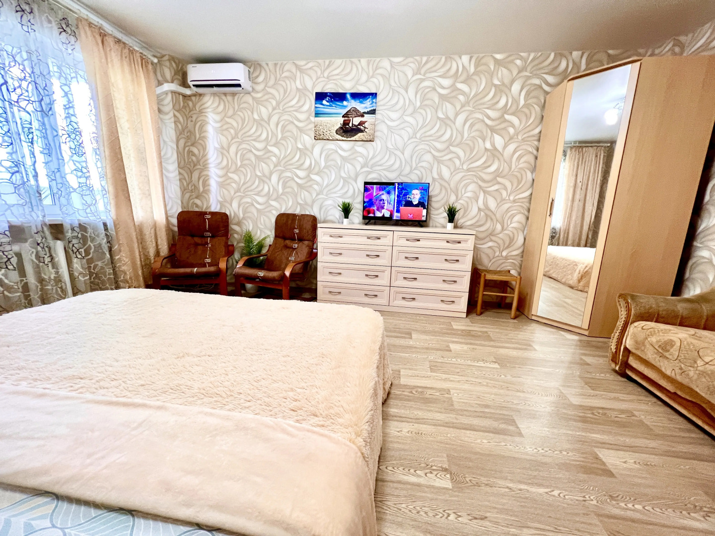 Уютные Апартаменты в ЖК Радужный Люкс (ул. Солнечная д. 2)