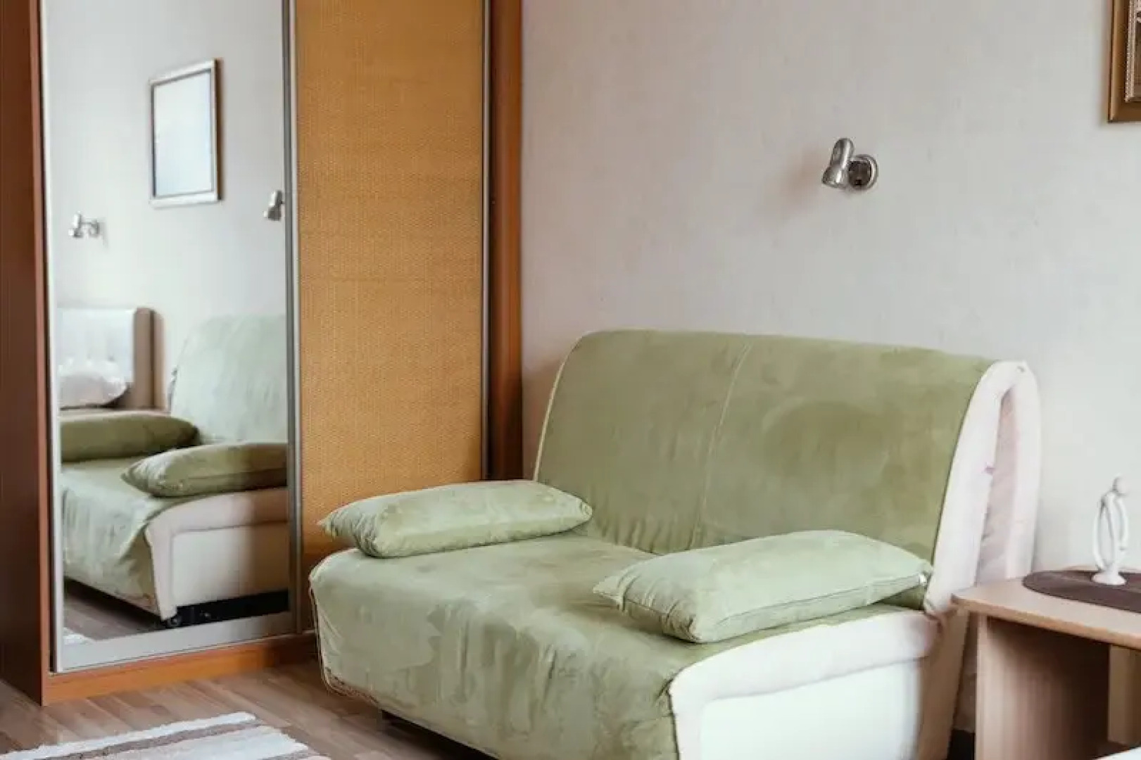 Апартаменты Trusthome 1к квартира с балконом в самом центре дом ГУМа