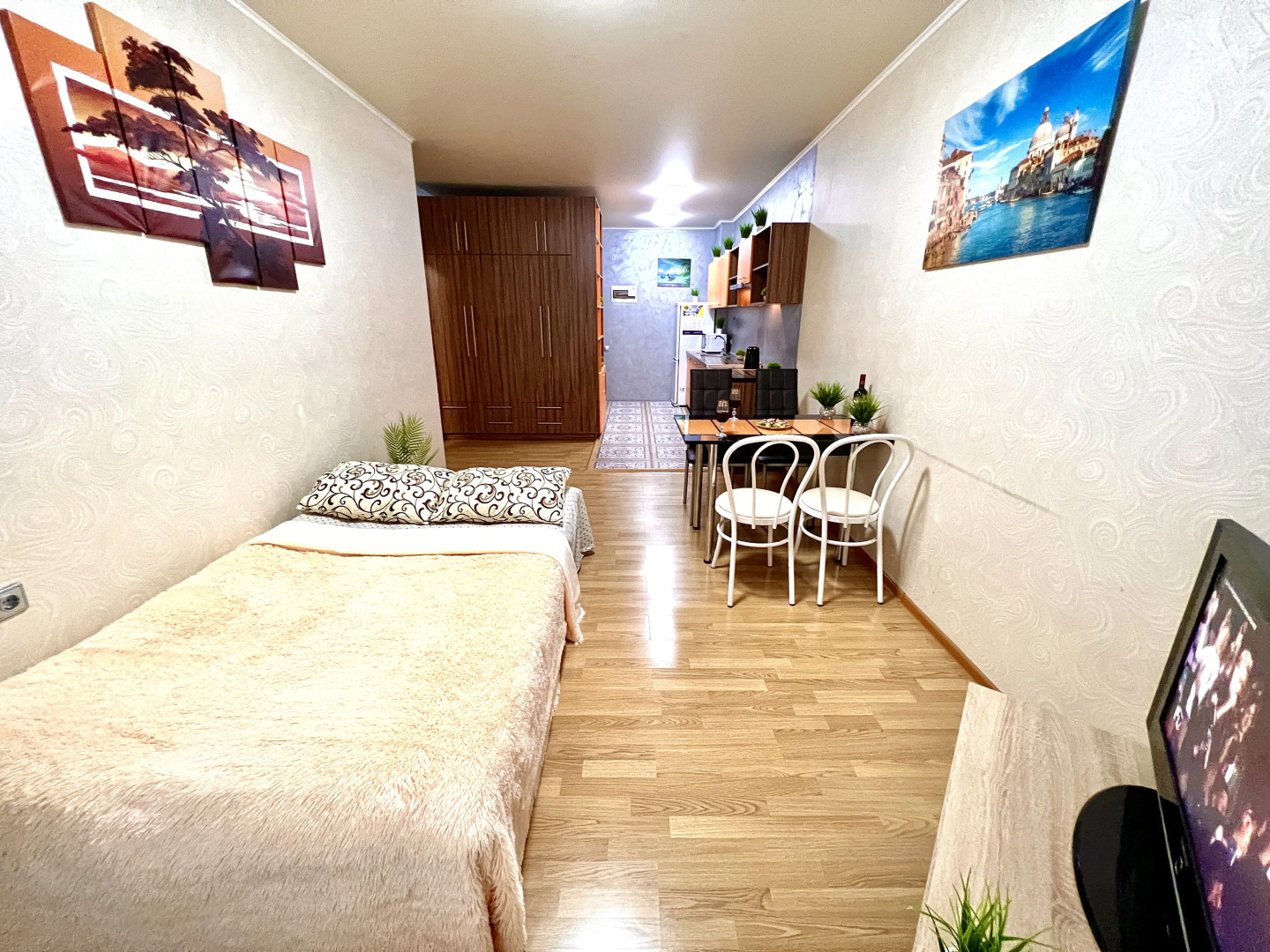 Апартаменты двухкомнатные на 13 этаже в ЖК Современник рядом с МТЛ-Арена