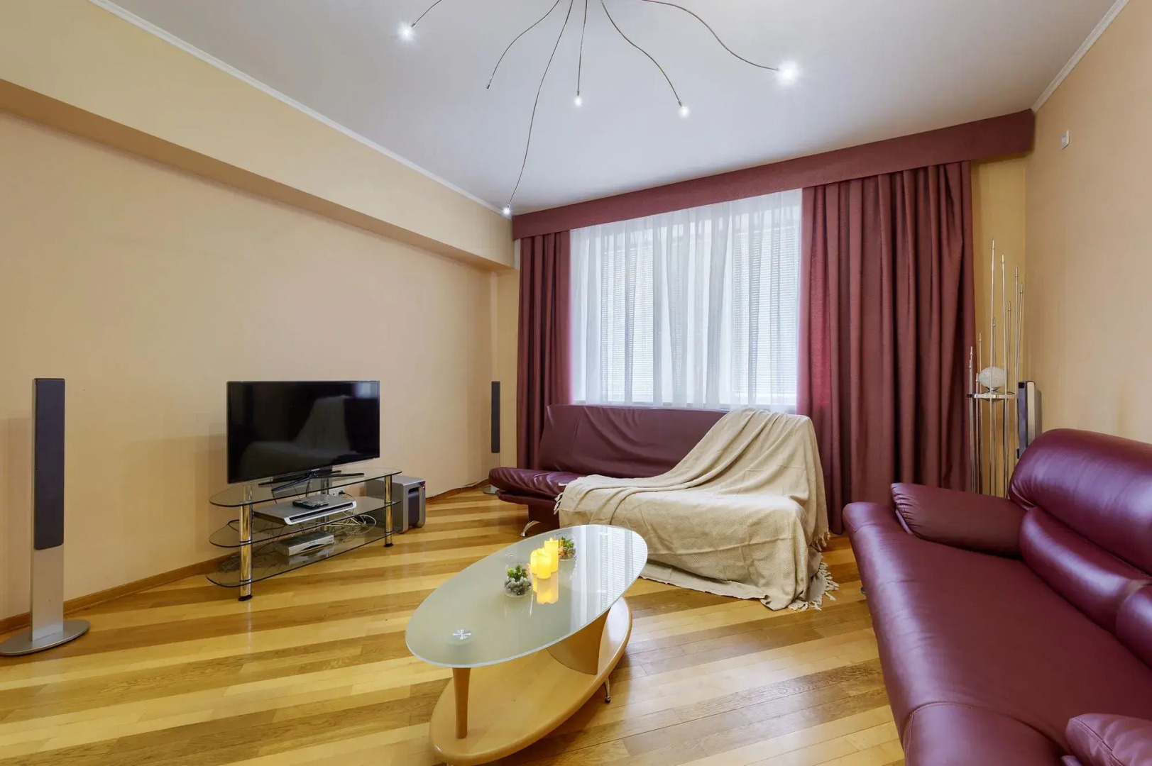 Трёхкомнатные апартаменты на Маршала Чуйкова