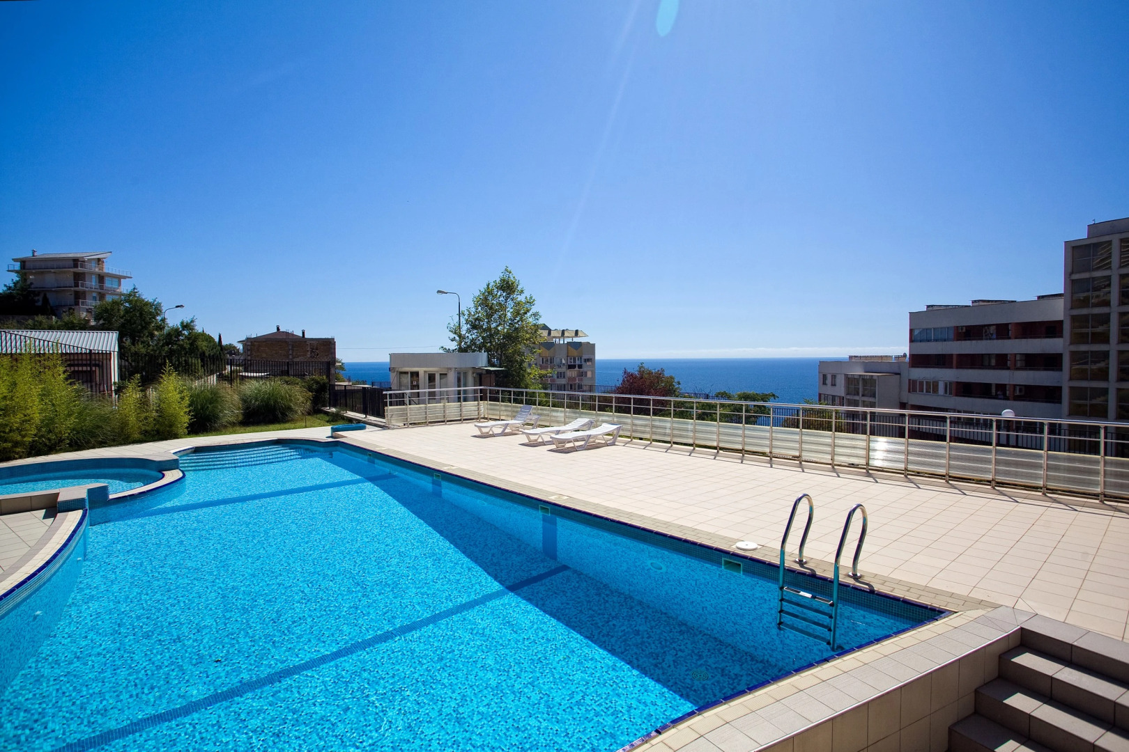 Гостевой Дом Белый Дом в Гурзуфе на Строителей