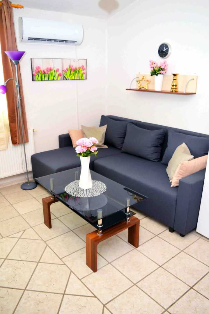 Апартаменты Lorabel Apartment House