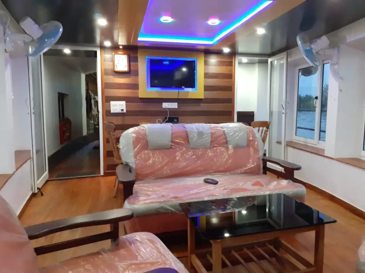 Отель Sreekrishna one Bedroom Private Houseboat