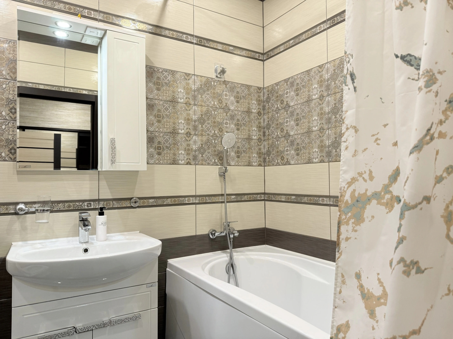 Квартира самый центр Плеханова 14 5 этаж