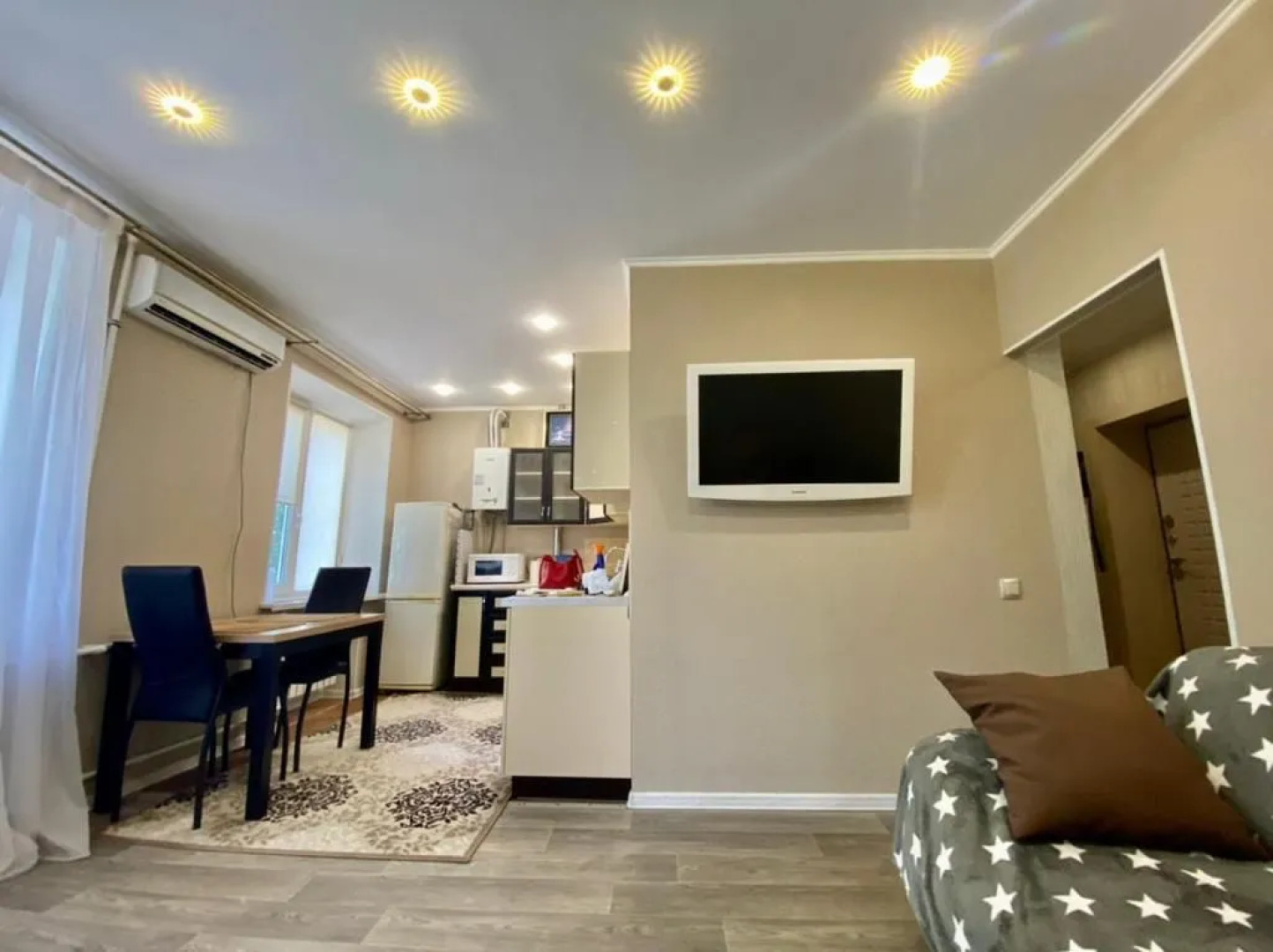 Апартаменты в Центре Волгограда Рабоче Крестьянская 7