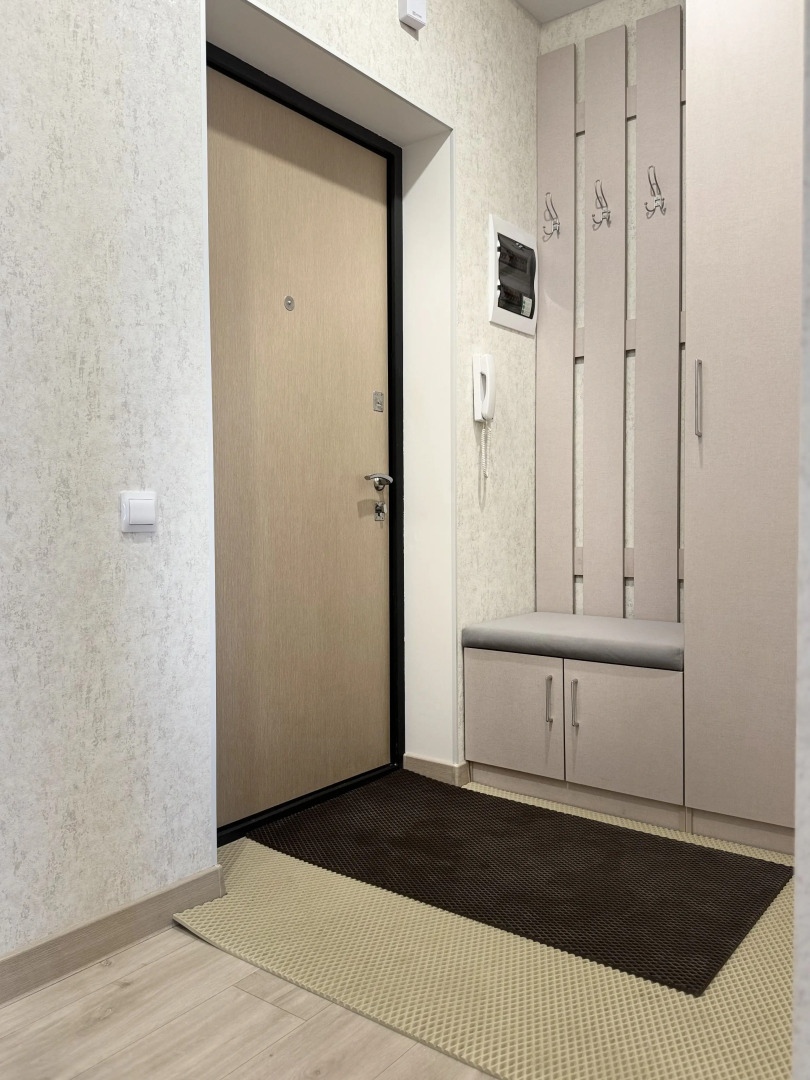 Квартира Двухкомнатная на Созидателей 7