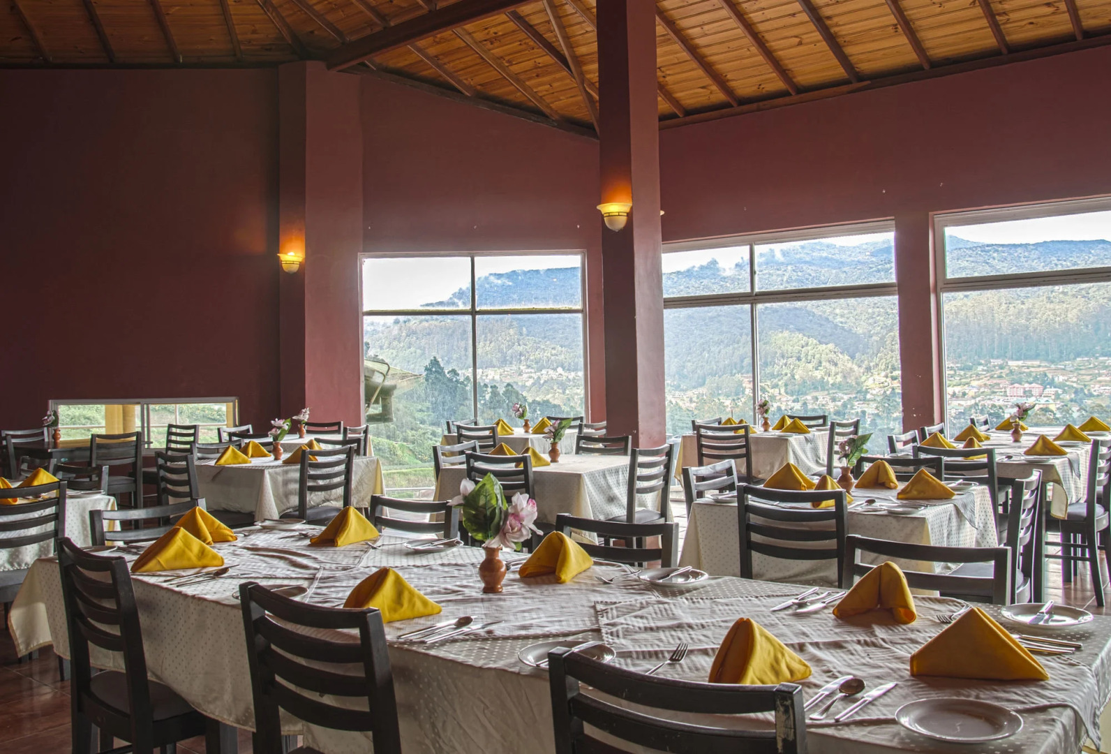 Отель Oak Ray Summer Hill Breeze