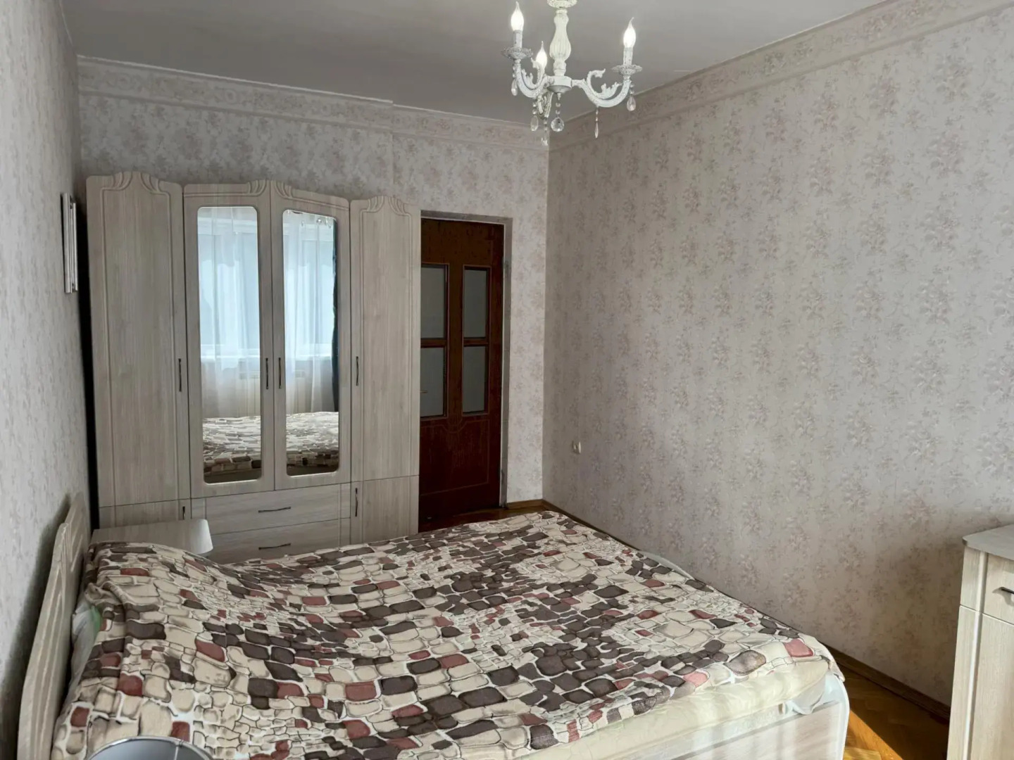 Квартира 476 4Комнатная в Центре с Балконом 7 Мин до Моря