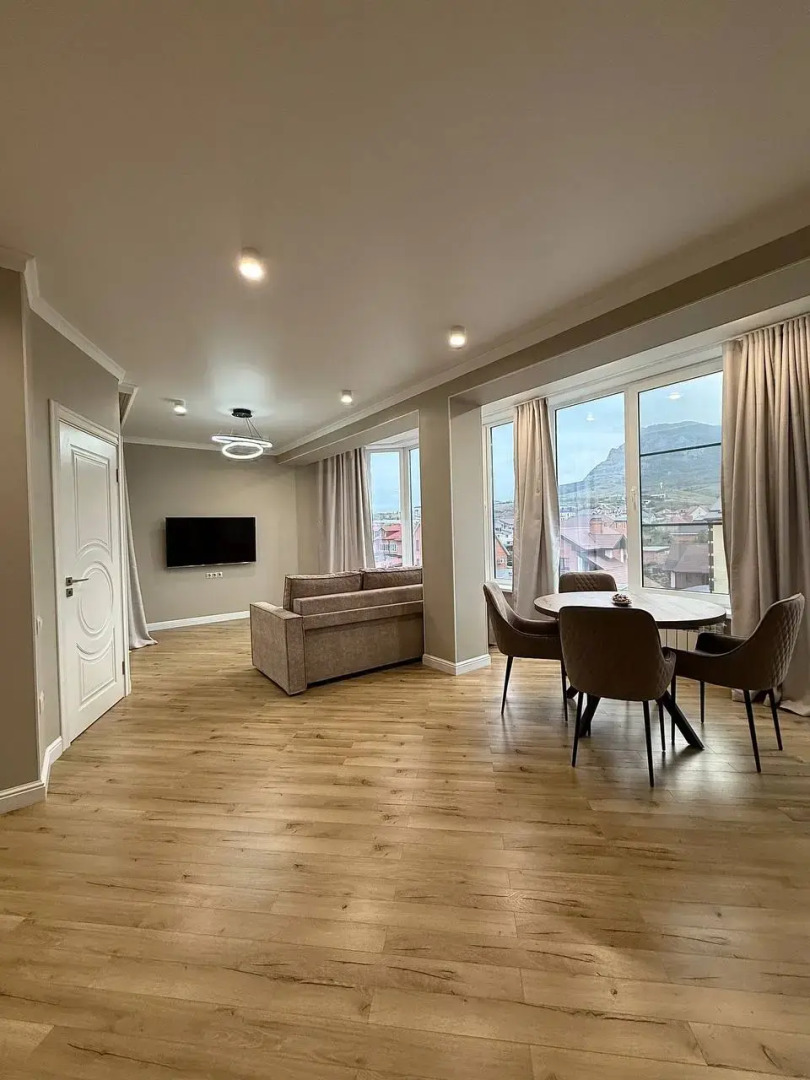 Квартира с видом на горы