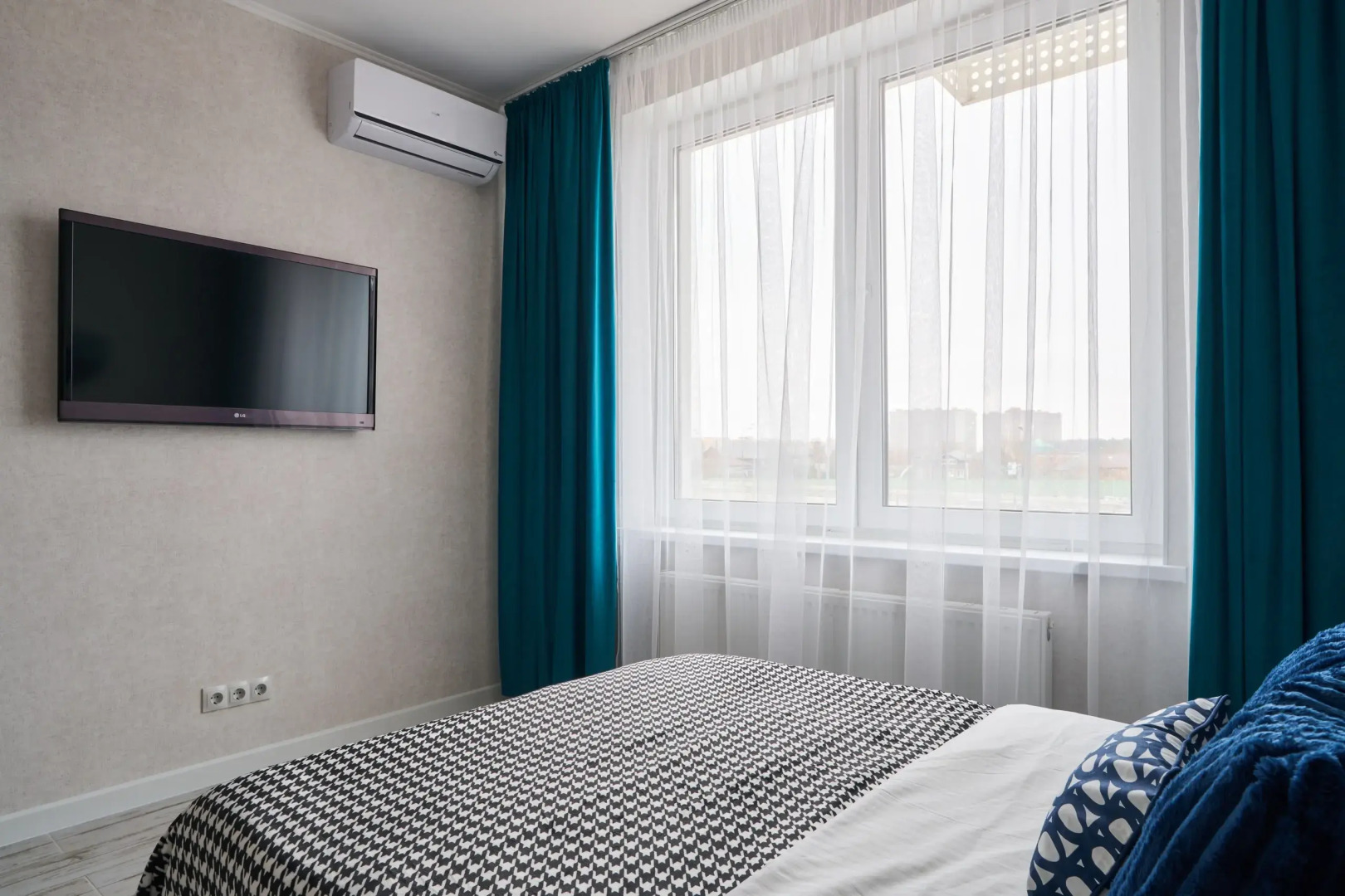 Апартаменты Уютная студия у метро Рассказовка